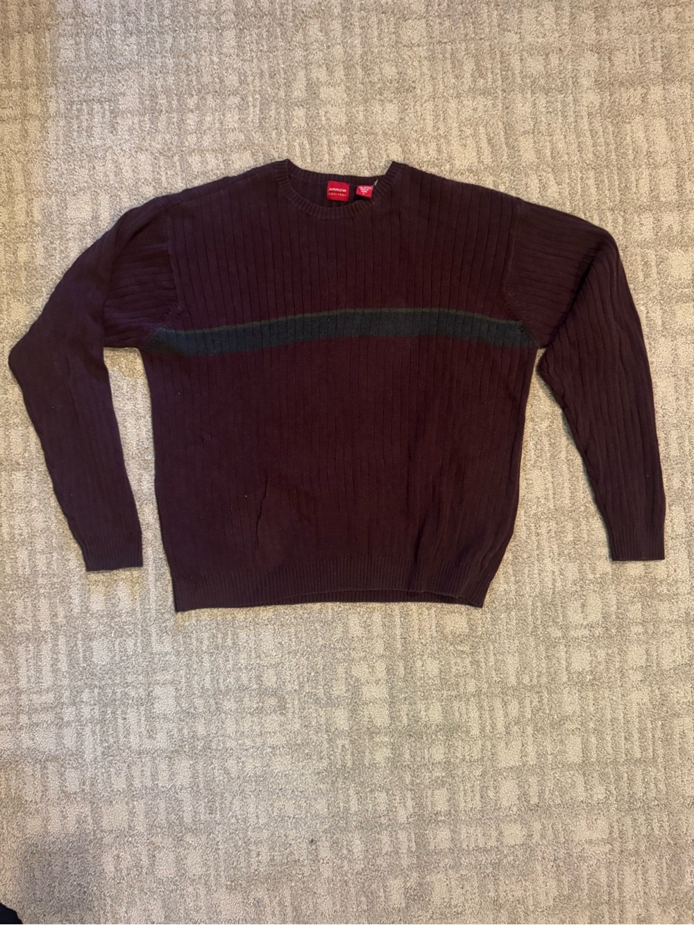 Arrow Men's Crewneck Sweater in Dark Burgundy and gray. Professional warm size L